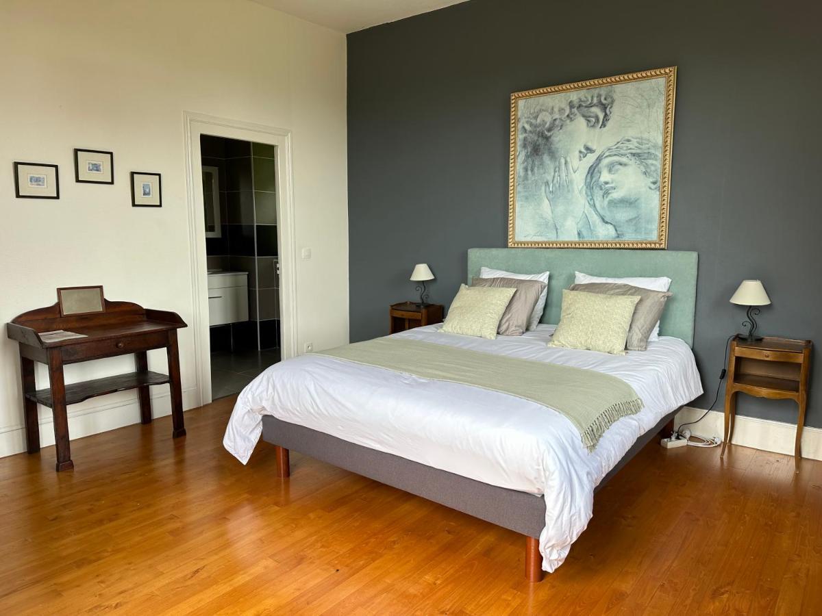 Domaine Les Ourgeaux Hotel Pageas ภายนอก รูปภาพ